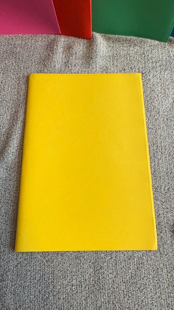 Ensemble de 10 sous chemises jaune
