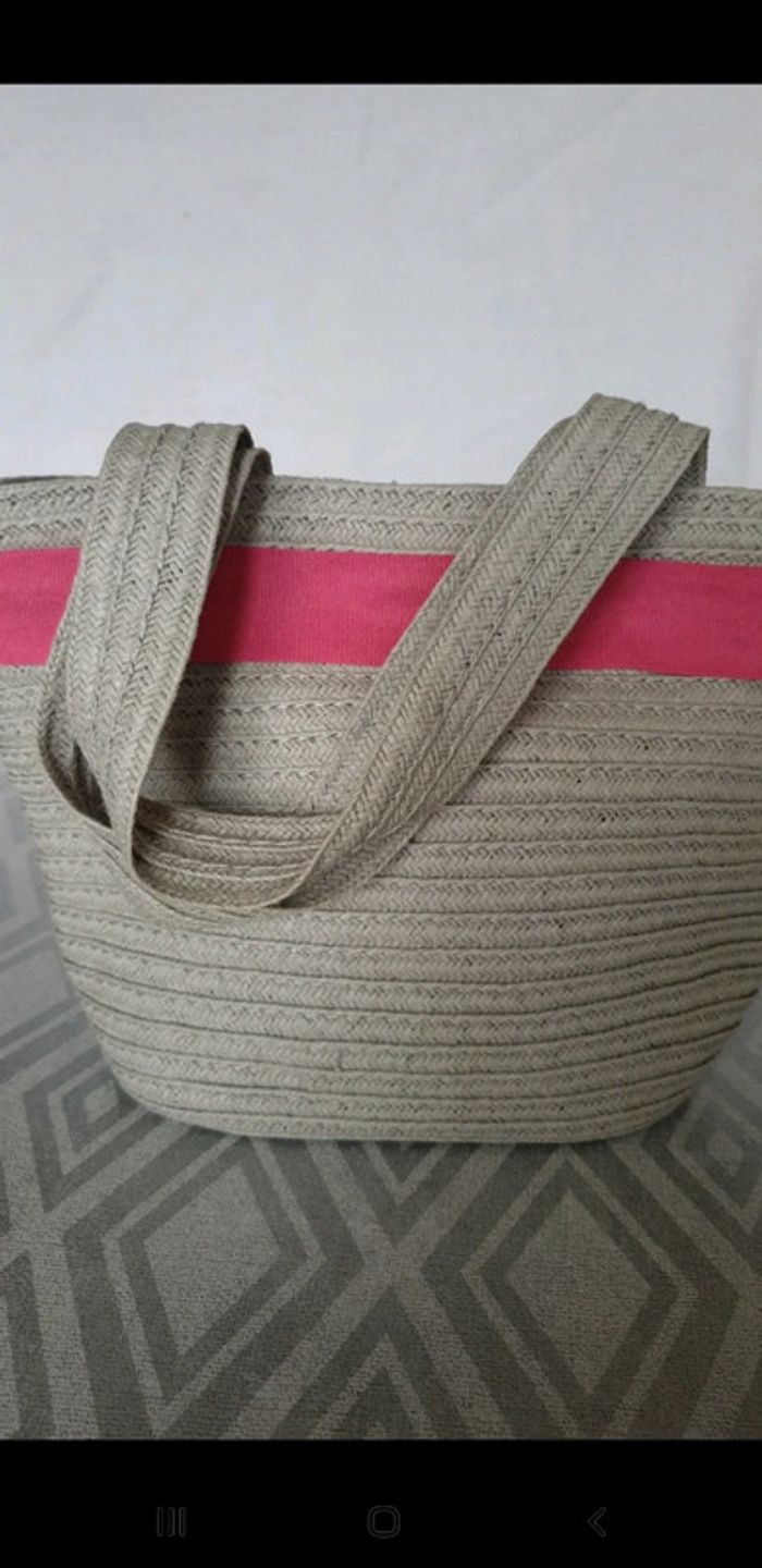 Chapeau et petit sac neufs - photo numéro 3