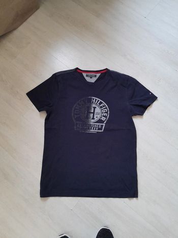 Très beau tee shirt tommy hilfiger