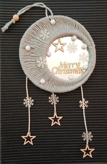 Décoration murale en macramé et lumineuse pour les fêtes