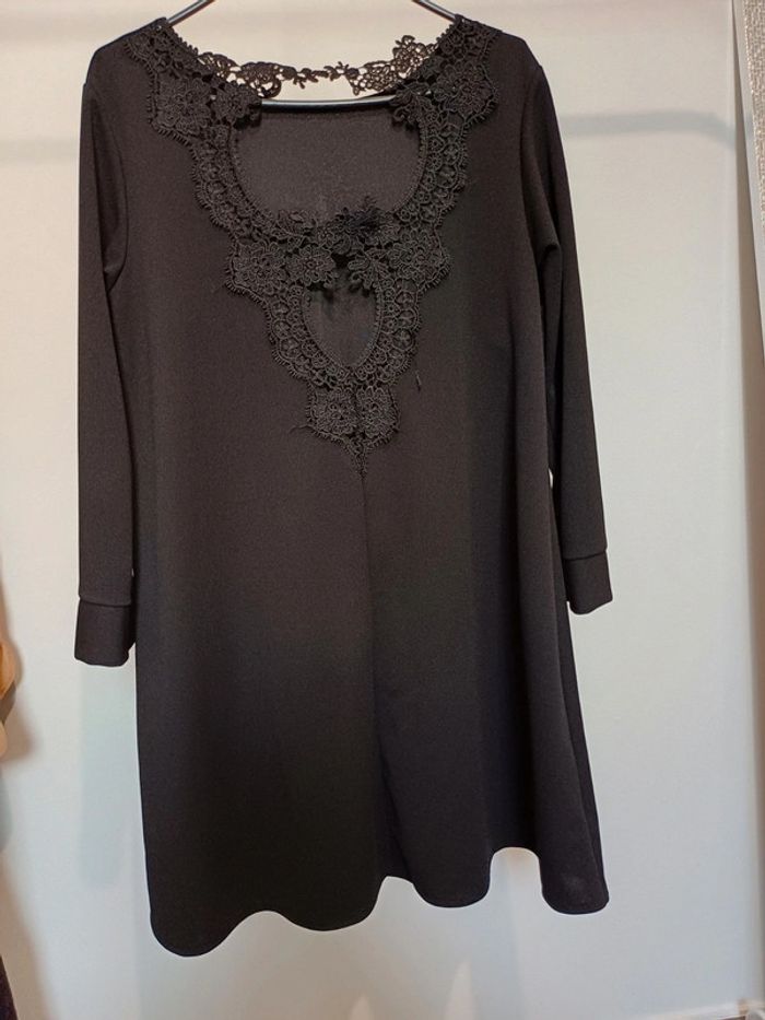 Robe noir - photo numéro 4
