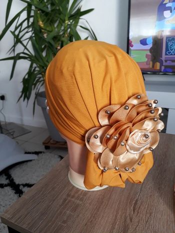 Bonnet/Turban à fleurs doré Neuf 💞🌿