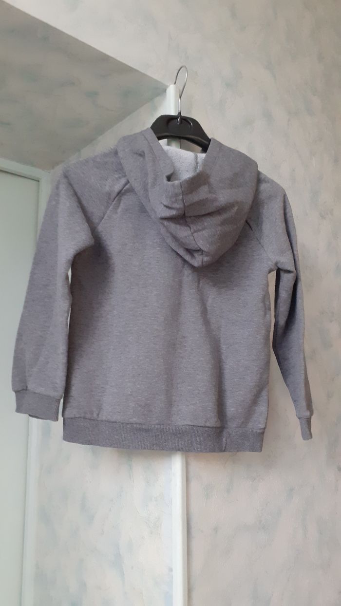 Sweat fille 7 ans - photo numéro 2