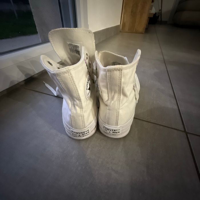 Converse fleurie - photo numéro 3