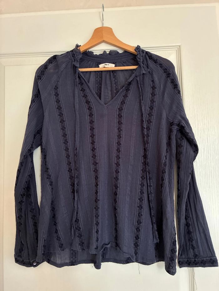 Chemise avec broderie