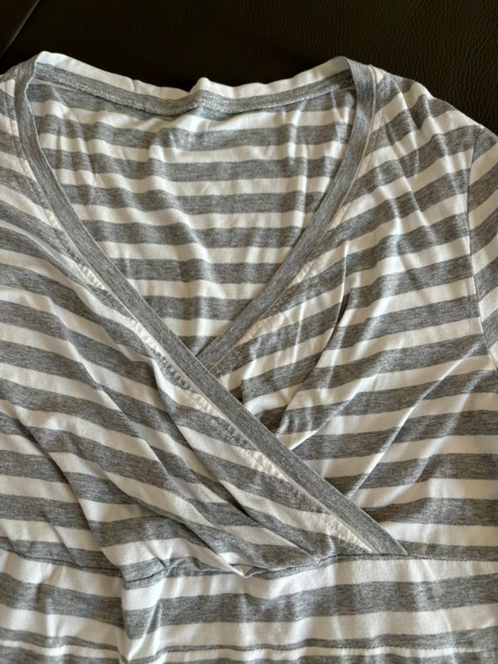Blouse / t-shirt cache cœur taille 42 - photo numéro 3