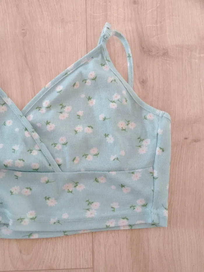 Top femme 36 bleu clair avec petites fleurs c26 - photo numéro 8