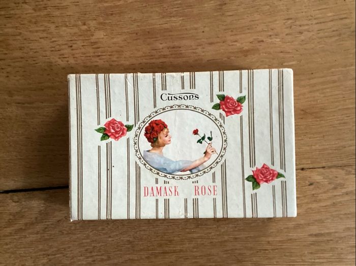 Boite cartonnée Cussons - photo numéro 5