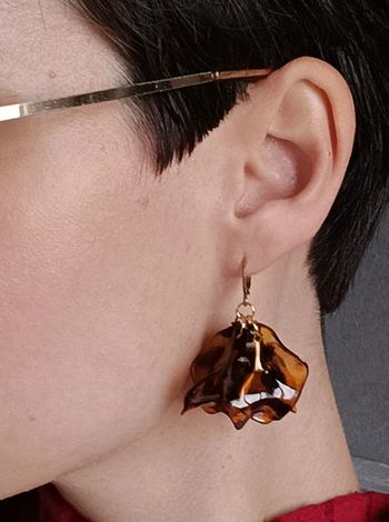 Mini créoles en acier inoxydable et pétales léopard