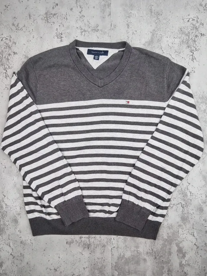 Pull col V Tommy Hilfiger rayé gris/blanc – Taille M Homme - photo numéro 3