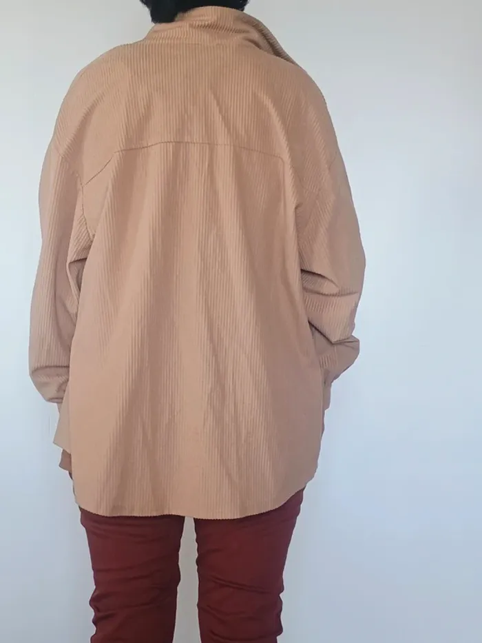 Veste chemise oversize en velours côtelé beige SHEIN – Taille M (38) - photo numéro 2