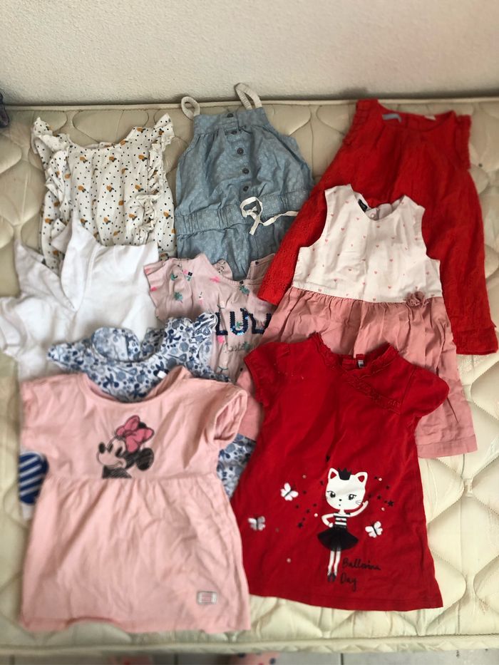 Vêtements 18 mois (32 pièces) - photo numéro 5