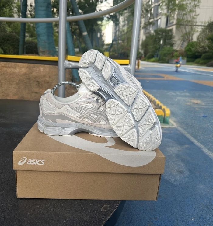 Asics Gel-NYC Cream Grey 39 - photo numéro 3