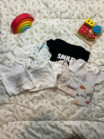 lot de 7 bodys manches courtes 3 mois