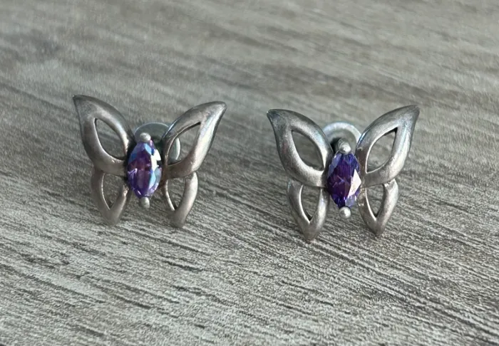 Très jolie paire de boucle d’oreilles en argent