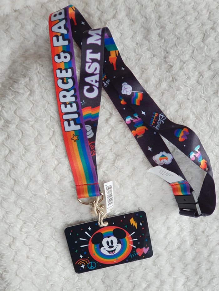 Lanière Cast Member Pride Disney Rainbow LGBTQ+