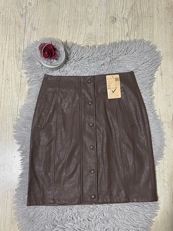 Jupe droite en similicuir - taille 36