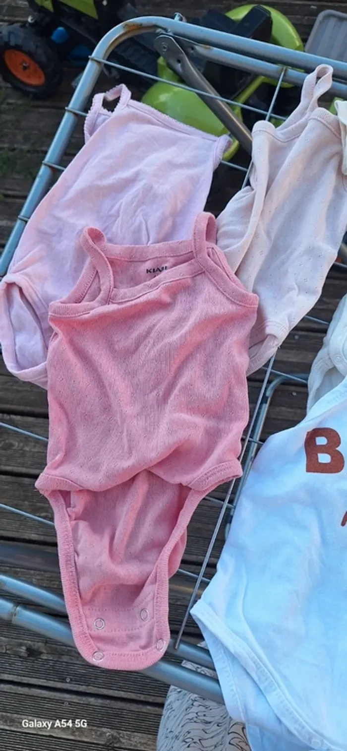 Lot de 15 body 6 mois - photo numéro 5
