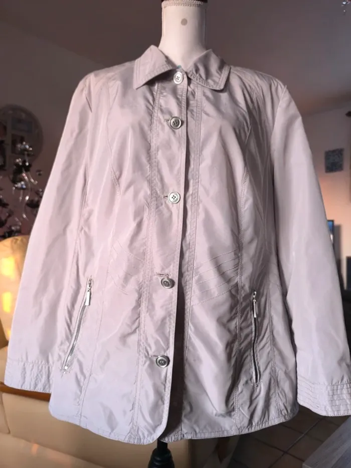 Jolie veste légère imperméable - photo numéro 3