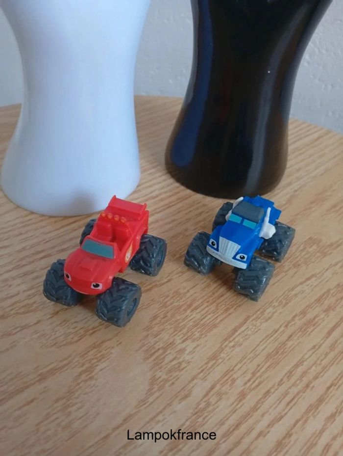 Minuscule voitures blaze et les monstres machines - photo numéro 2