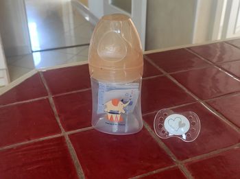 Biberon et tétine