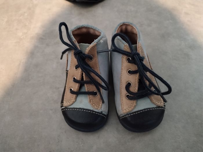 2 paires de chaussures taille 17 - photo numéro 3