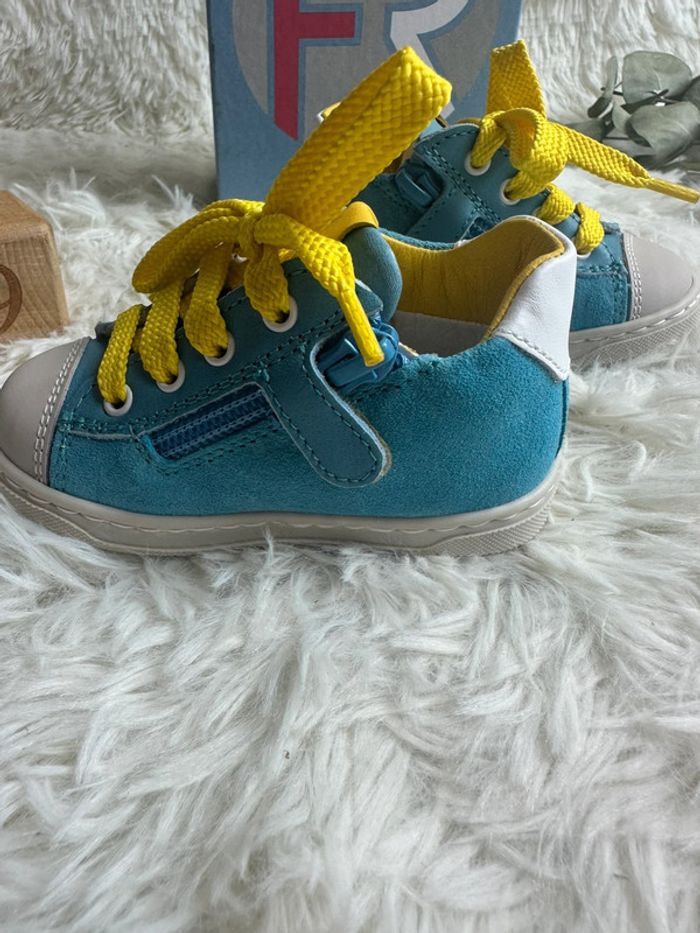 Paire de basket bleue Franco Romagnoli taille 19 - photo numéro 4