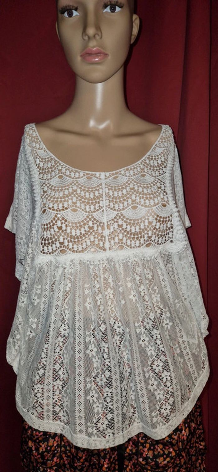 Joli haut dentelle blanc taille S pimkie