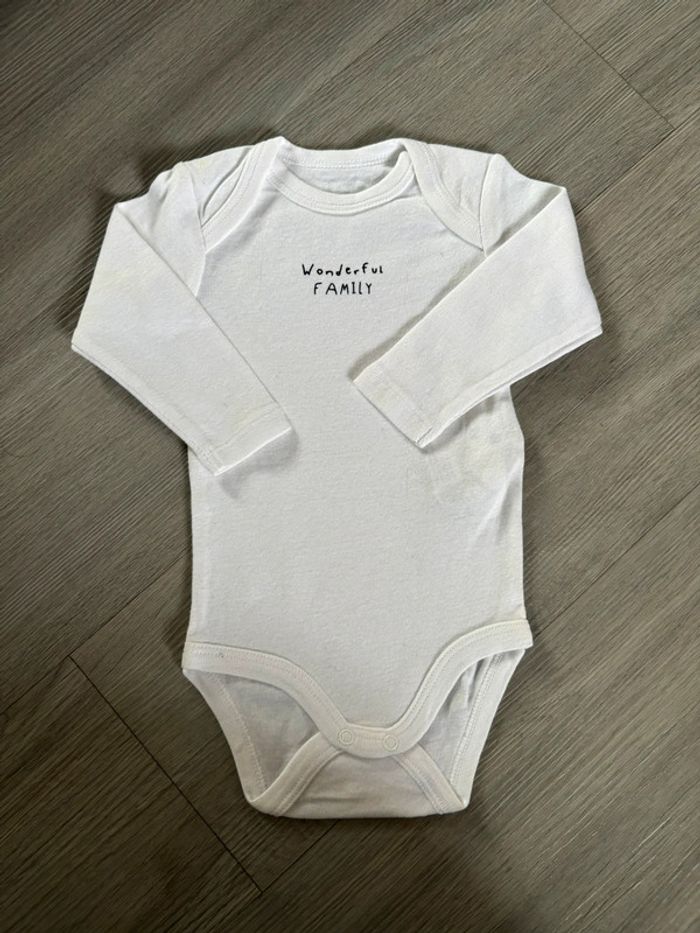 Lot de 5 body taille 6 mois - photo numéro 2