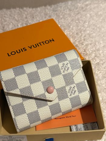 Porte feuille lv