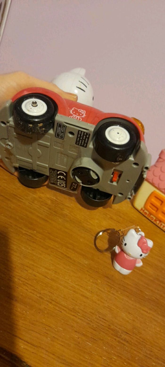 Voiture hello kitty - photo numéro 2