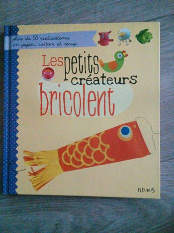 Les petits créateurs bricolent