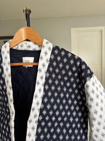 Veste matelassée kimono à motif Jacqueline de Yong 