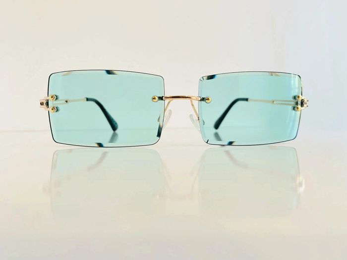 Lunette de soleil mixte percée verres verts uvprotection catégorie 2 - photo numéro 3