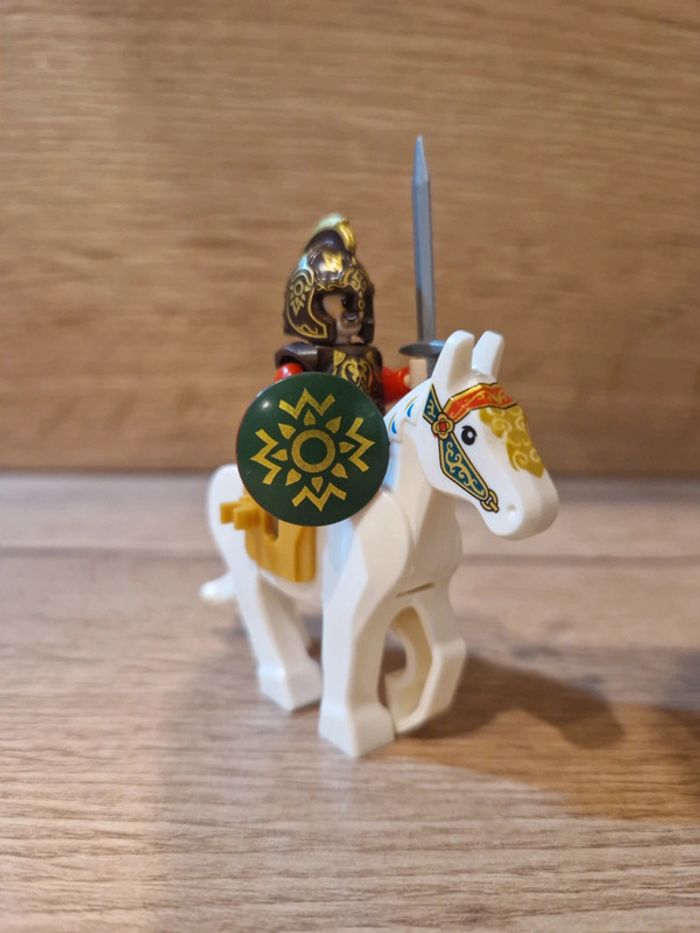 Figurine type lego Roi Théoden du Rohan sur son cheval seigneur des anneaux - photo numéro 3