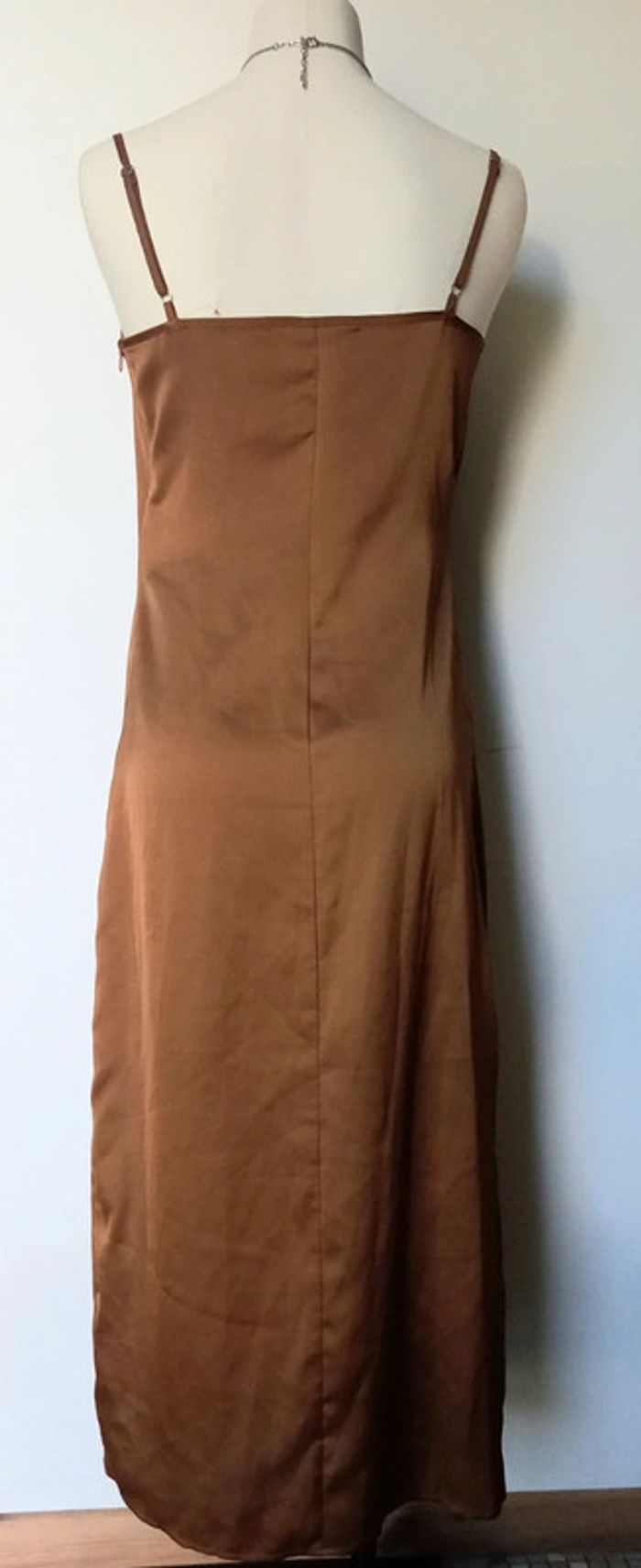 Robe longue fendue stradivarius S - photo numéro 2