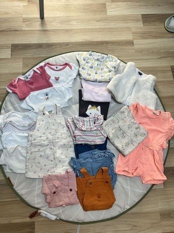 Lot 6 mois fille