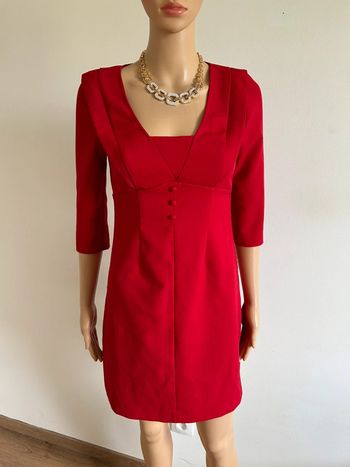 Robe rouge à manches courtes Naf Naf taille 34 jamais portée