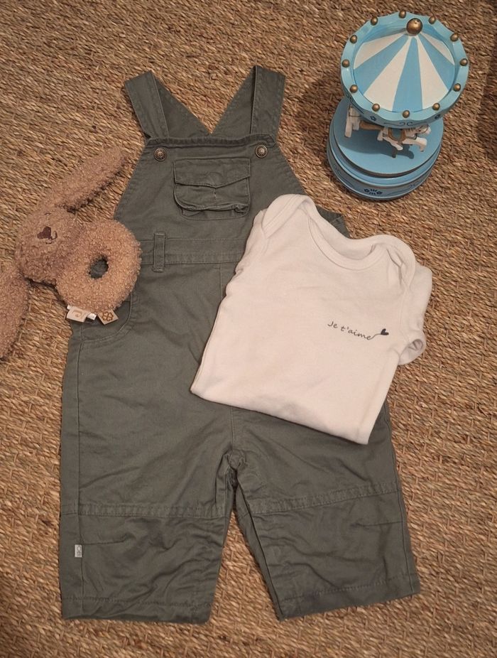 Lot salopette et bodie - photo numéro 3