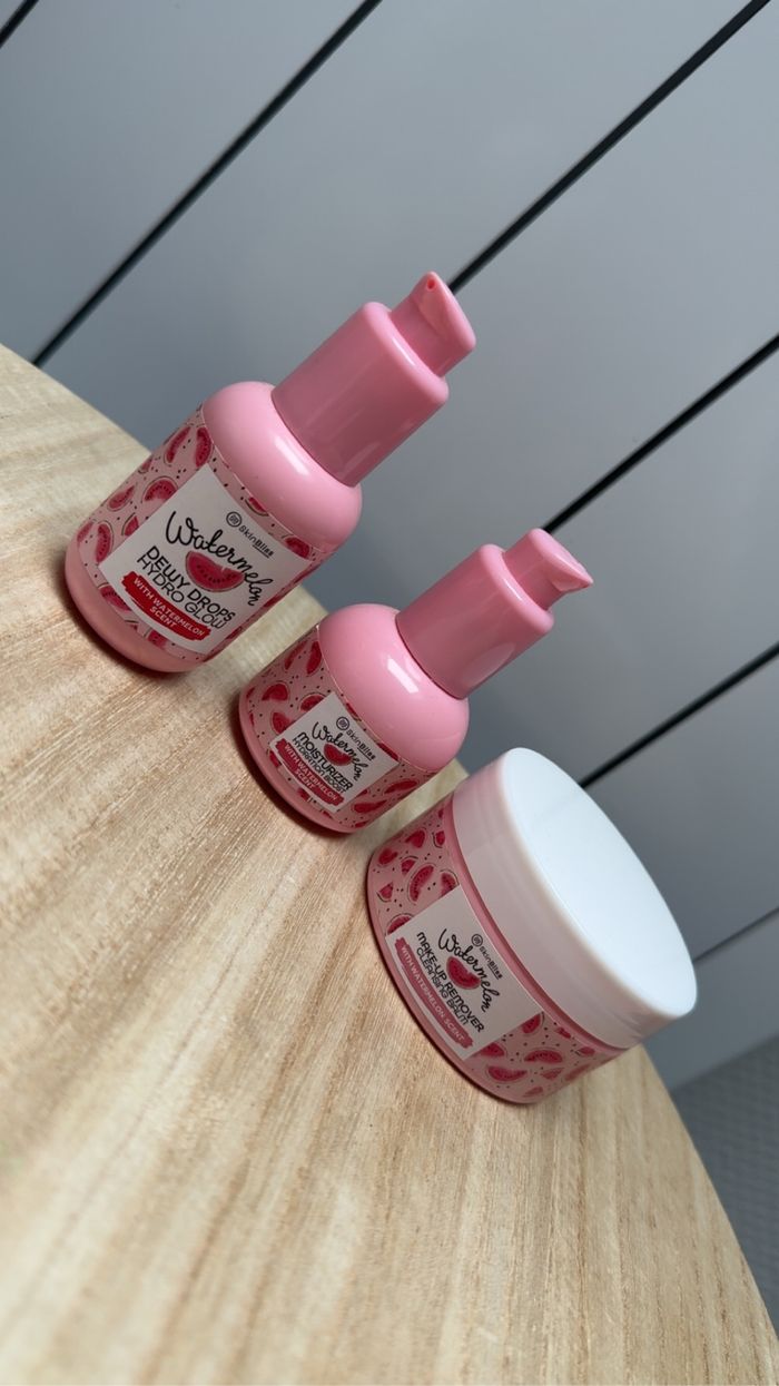 Soins pour le visage à la pastèque