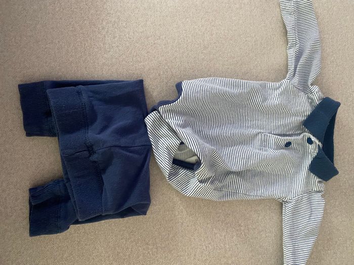 LOT DE VÊTEMENTS BÉBÉ 1 mois - photo numéro 2