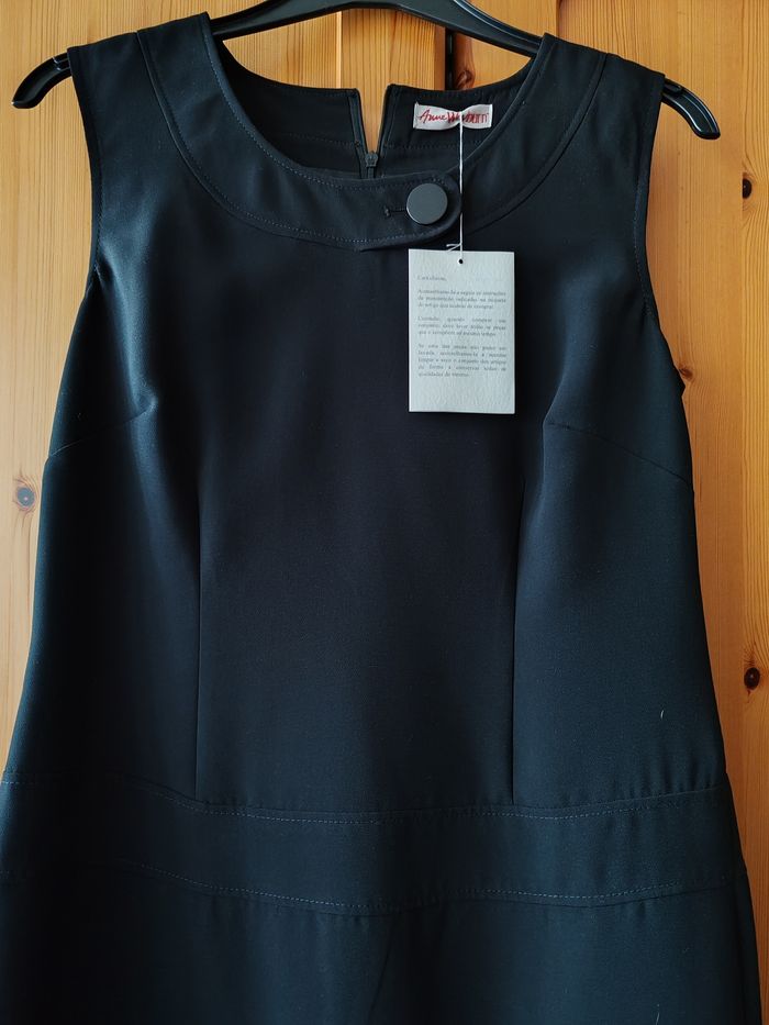 Petite robe noire chic - photo numéro 3