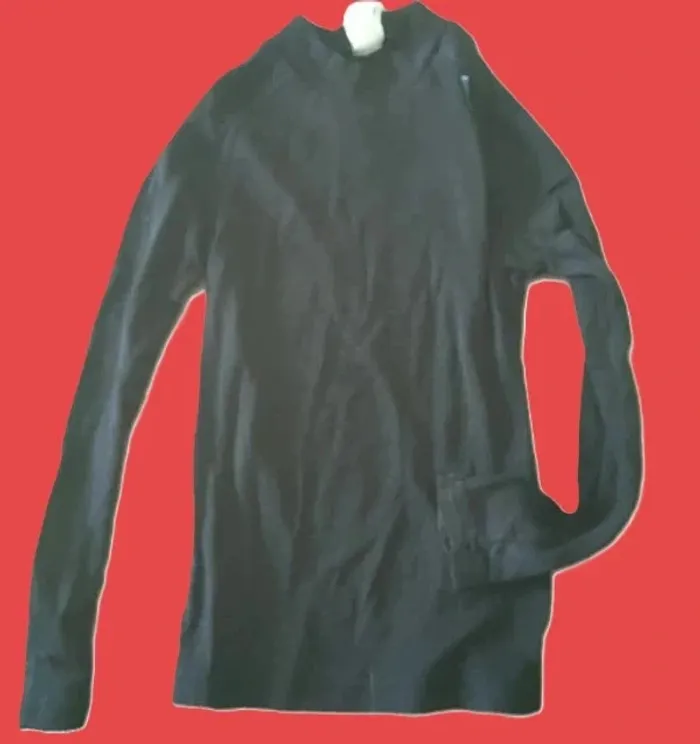T-shirt polaire Decathlon garçon 6 ans Très bon état