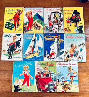 Lot vintage de 11 grands albums Hachette Caroline livres bd Pierre Probst