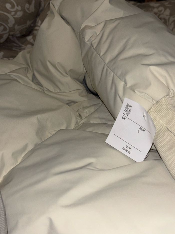 Une veste tt neuf avec etequette - photo numéro 2