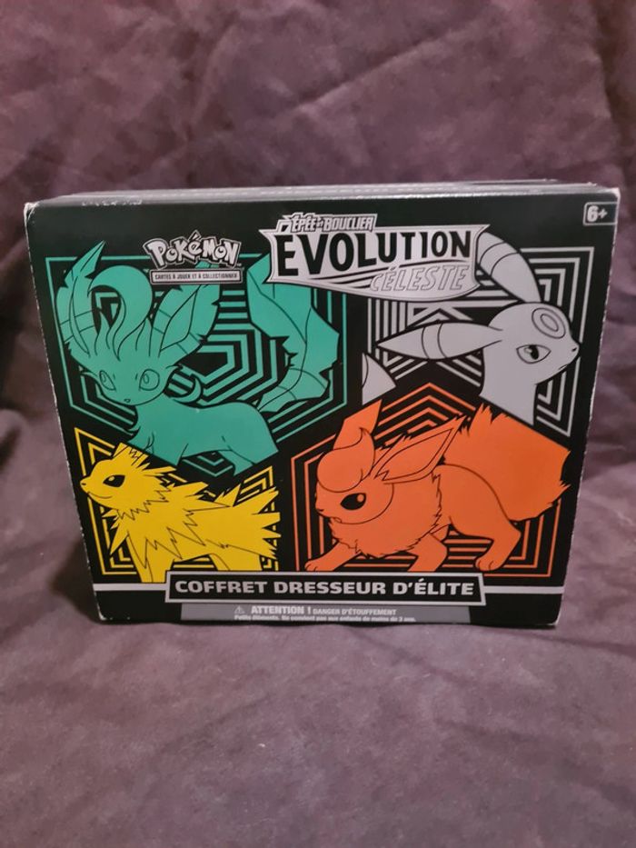 Etb pokemon épée & bouclier évolution céleste - photo numéro 8