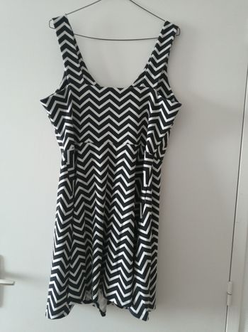 Robe à motifs noire et blanc