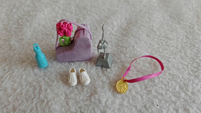 Barbie Chelsea patinage