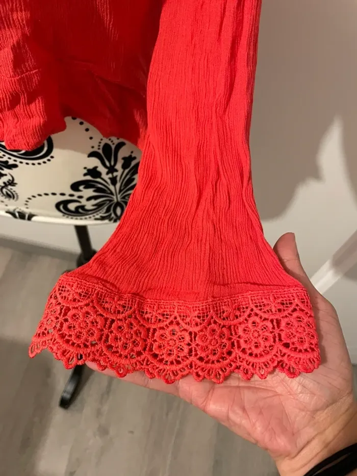 Chemisier blouse Rouge Creeks - Taille 36 - Détails Dentelle - photo numéro 4
