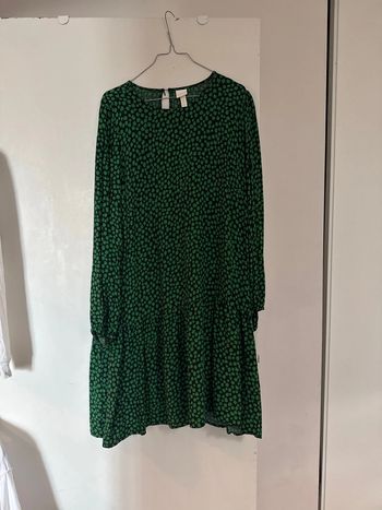 Robe patineuse noire verte h&m L